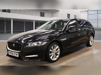 Used Jaguar XF 2018 for sale - 77341942: Photo