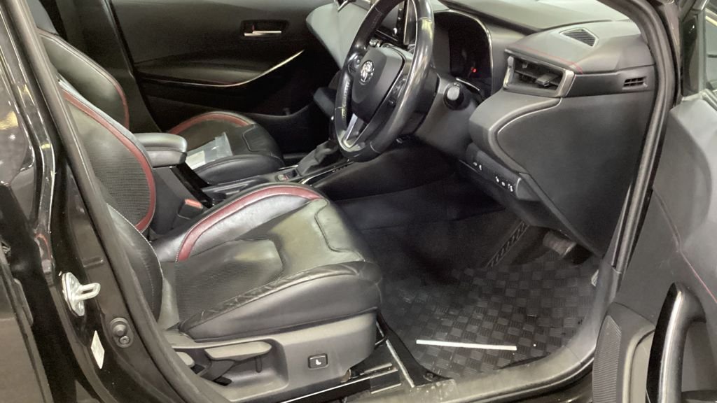 Used Toyota Corolla 2021 for sale - 76396171: Photo 2