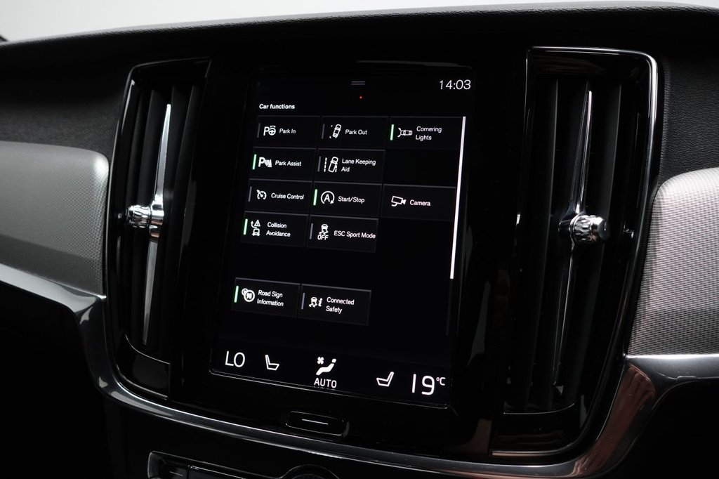 Used Volvo V90 2018 for sale - 76048368: Photo 41