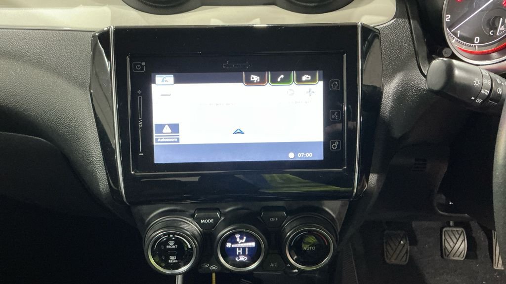 Used Suzuki Swift 2018 for sale - 77507921: Photo 2