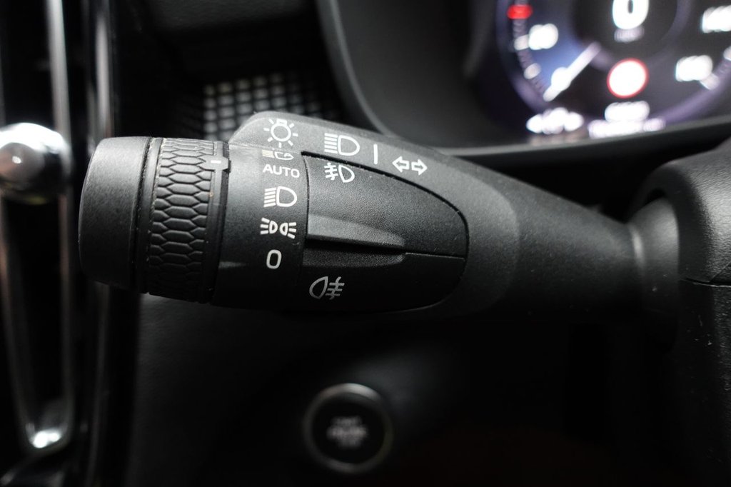 Used Volvo XC40 2018 for sale - 77427941: Photo 48