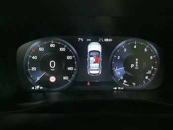 Used Volvo XC40 2018 for sale - 77427941: Photo