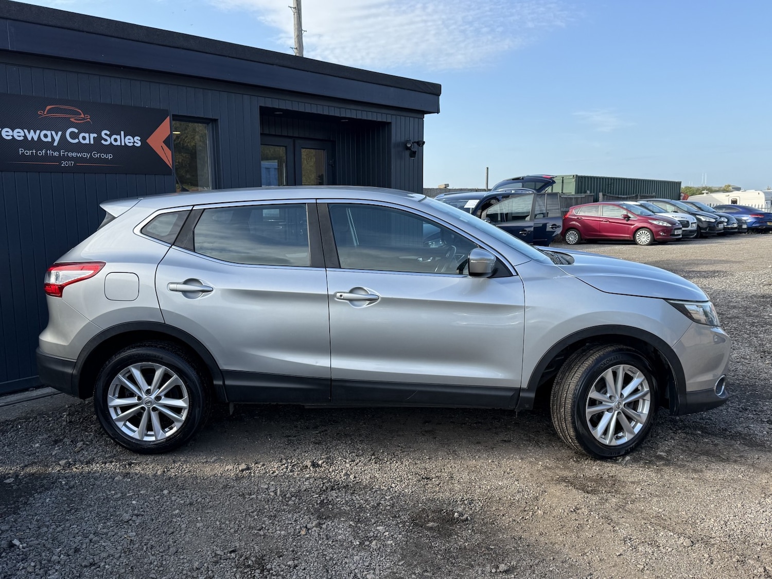 Used Nissan Qashqai 2014 for sale - 77622567: Photo 2