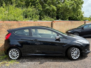 Used Ford Fiesta 2014 for sale - 76082702: Photo 2