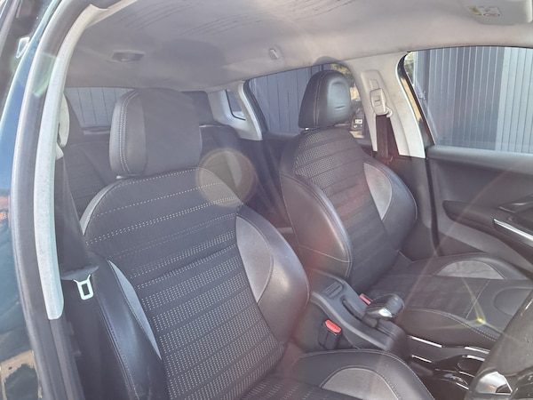 Used Peugeot 2008 2018 for sale - 76211796: Photo 10