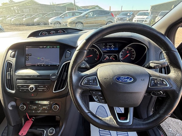 Used Ford Focus 2016 for sale - 75999811: Photo 11