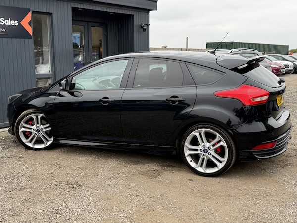 Used Ford Focus 2016 for sale - 75999811: Photo 2