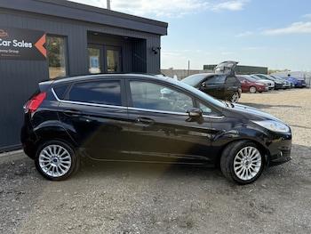 Used Ford Fiesta 2012 for sale - 76211808: Photo 2