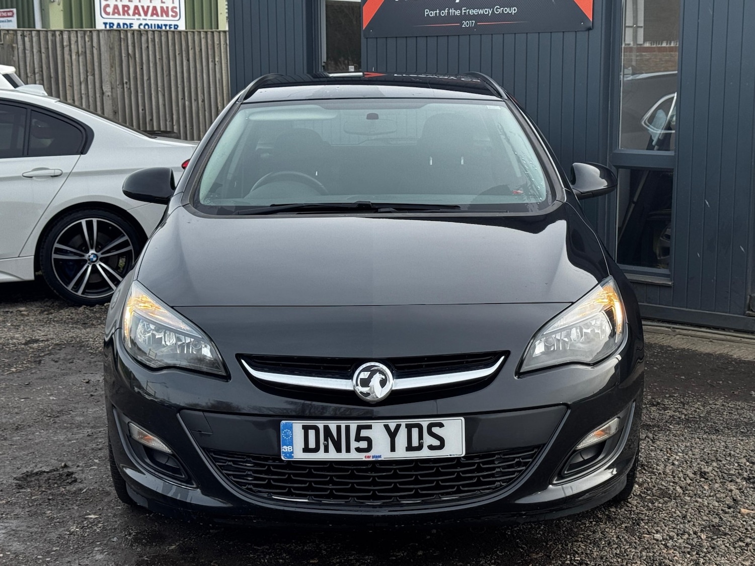 Used Vauxhall Astra 2015 for sale - 77564206: Photo 3