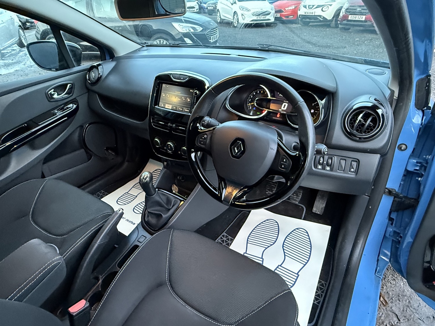 Used Renault Clio 2013 for sale - 76974330: Photo 10