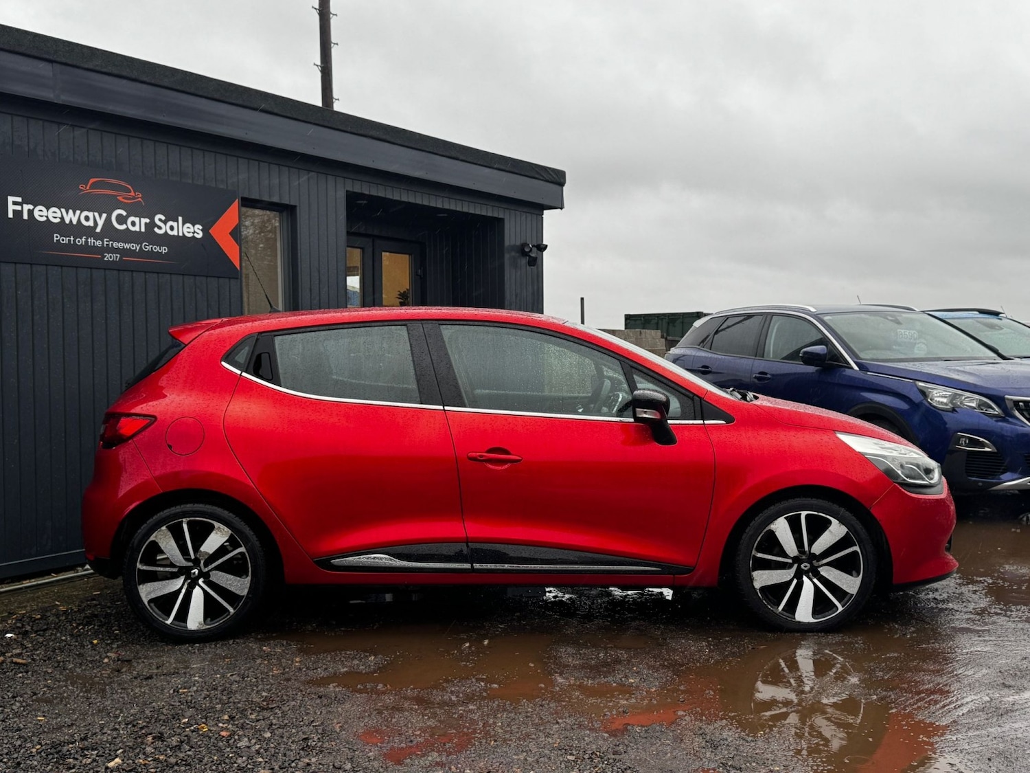 Used Renault Clio 2016 for sale - 77096945: Photo 2