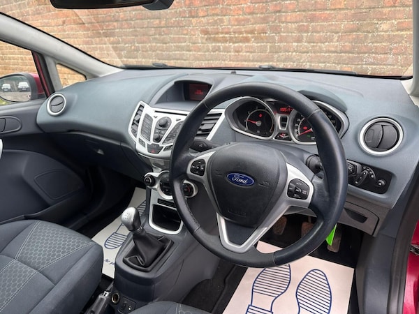 Used Ford Fiesta 2010 for sale - 73437427: Photo 10