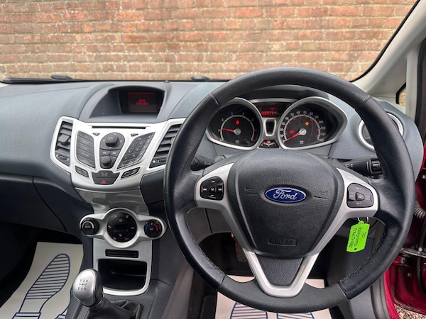 Used Ford Fiesta 2010 for sale - 73437427: Photo 9