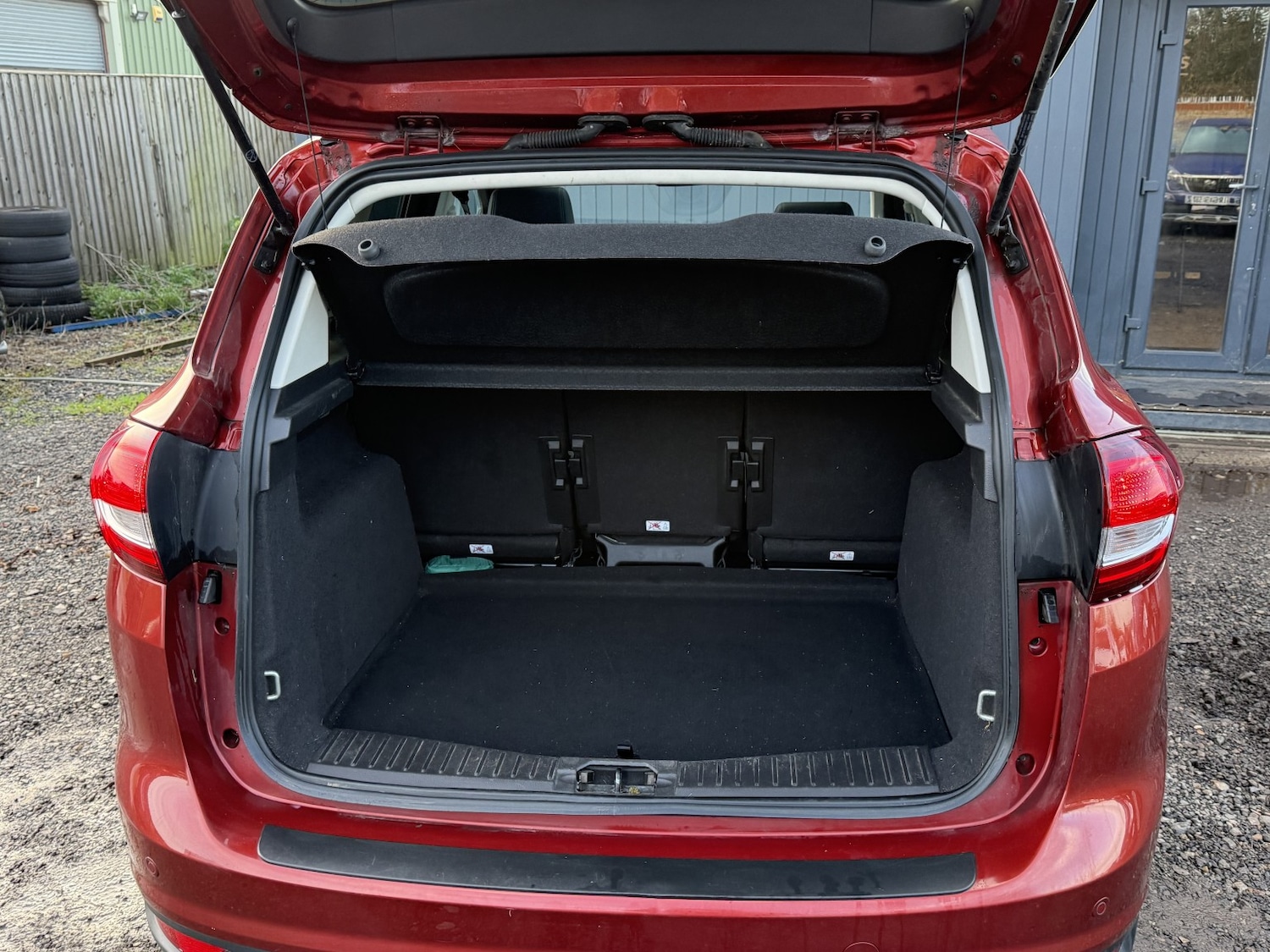 Used Ford C-Max 2015 for sale - 76974347: Photo 10