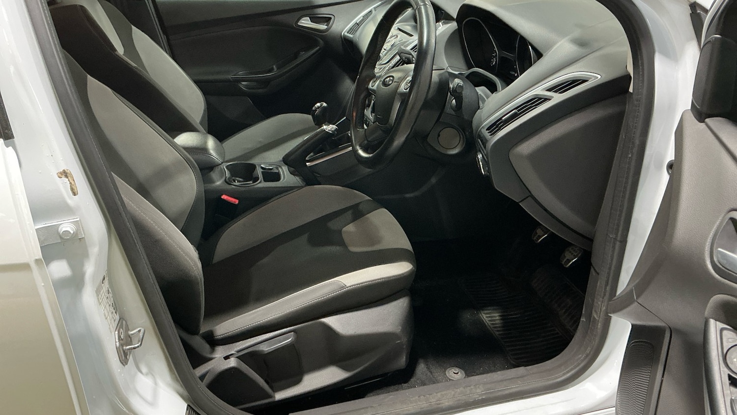 Used Ford Focus 2014 for sale - 77616393: Photo 4