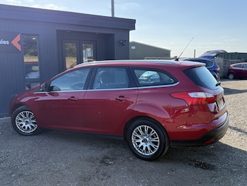 Used Ford Focus 2011 for sale - 76211806: Photo 2