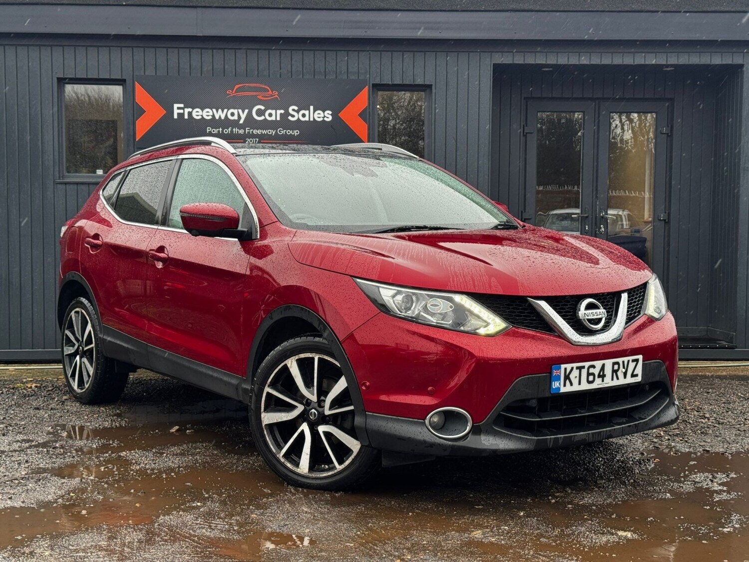 Used Nissan Qashqai 2015 for sale - 77107685: Photo 1
