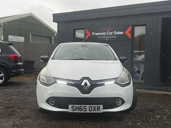 Used Renault Clio 2015 for sale - 75718356: Photo