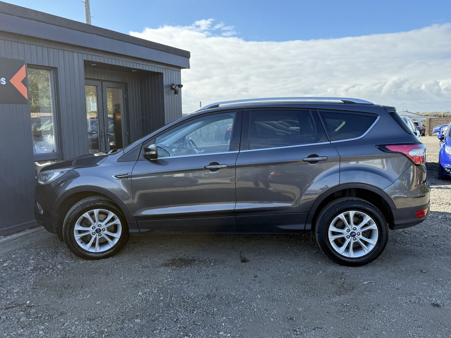 Used Ford Kuga 2017 for sale - 76211794: Photo 2