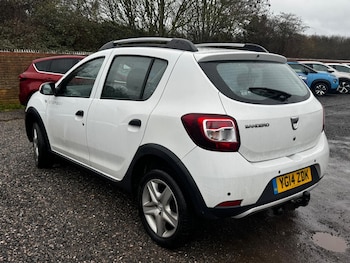 Used Dacia Sandero Stepway 2014 for sale - 77233772: Photo