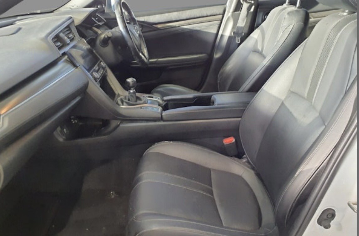 Used Honda Civic 2018 for sale - 77342588: Photo 5