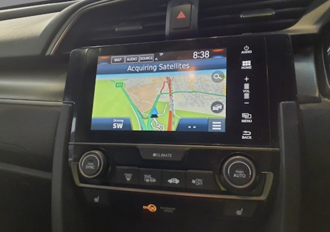 Used Honda Civic 2018 for sale - 77342588: Photo 7