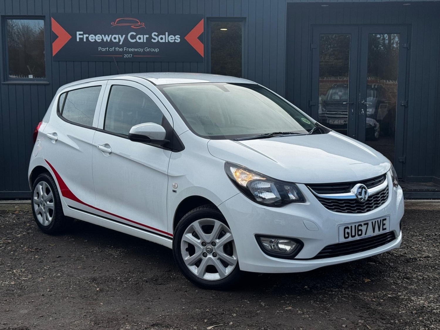 Used Vauxhall Viva 2017 for sale - 76741385: Photo 1