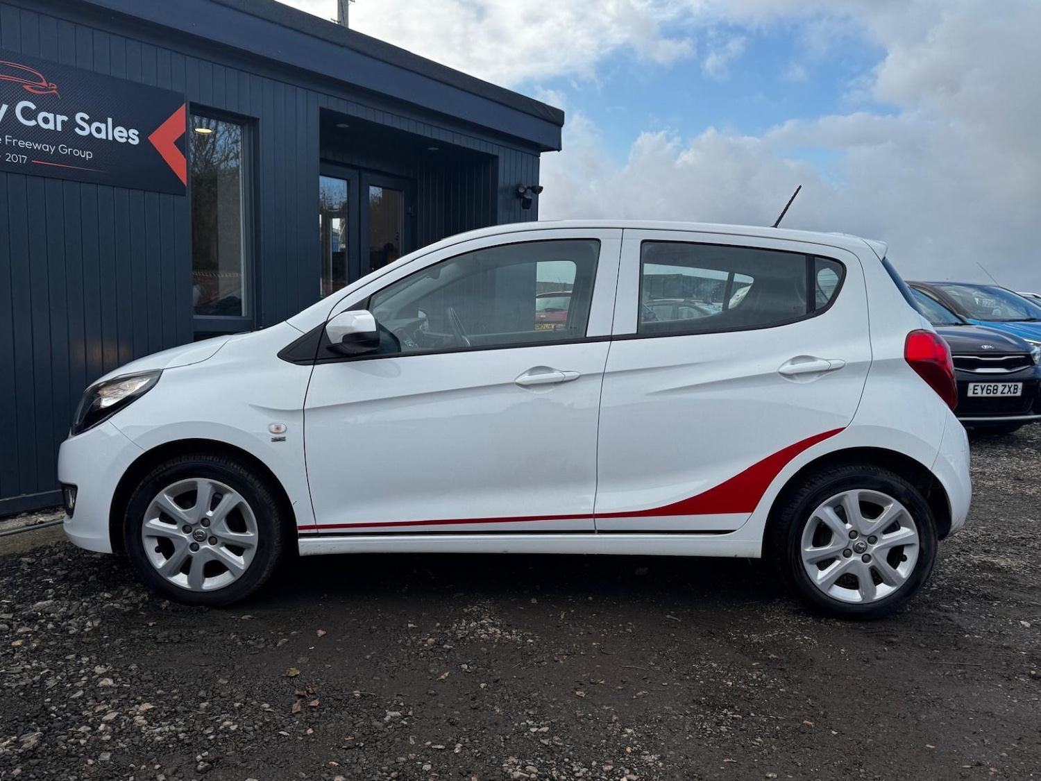 Used Vauxhall Viva 2017 for sale - 76741385: Photo 4