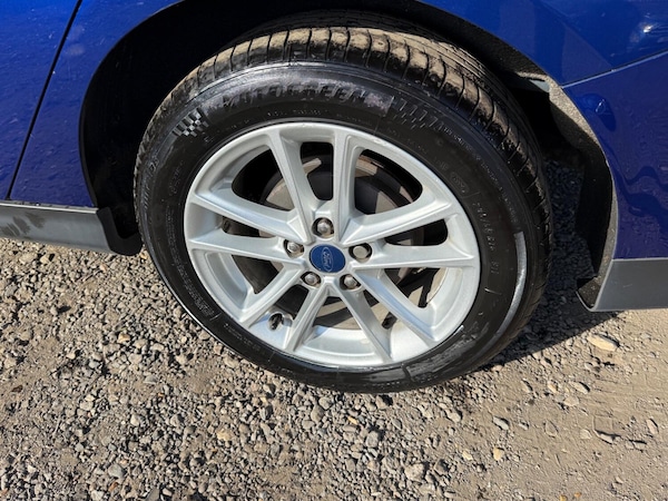 Used Ford Focus 2015 for sale - 75664462: Photo 8