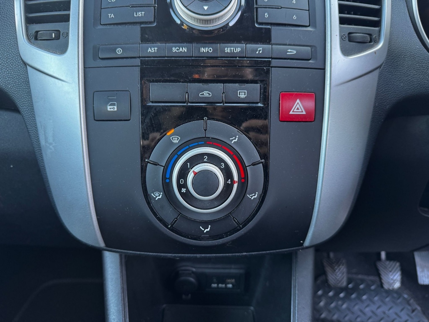 Used Kia Venga 2013 for sale - 76741386: Photo 12