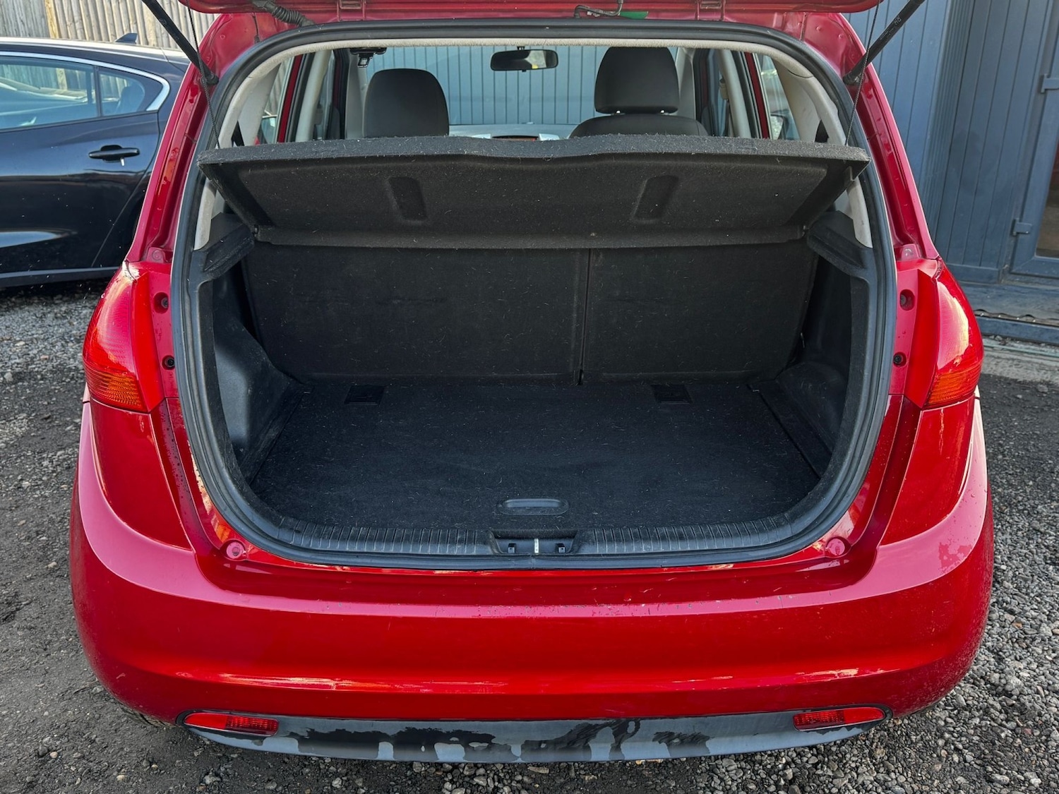 Used Kia Venga 2013 for sale - 76741386: Photo 8