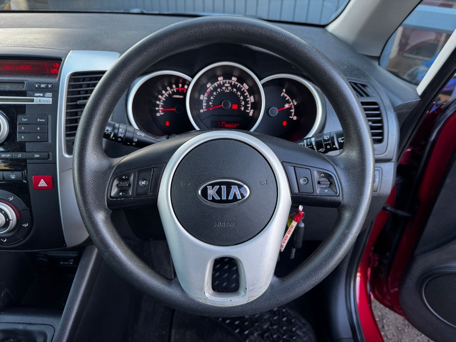 Used Kia Venga 2013 for sale - 76741386: Photo 9