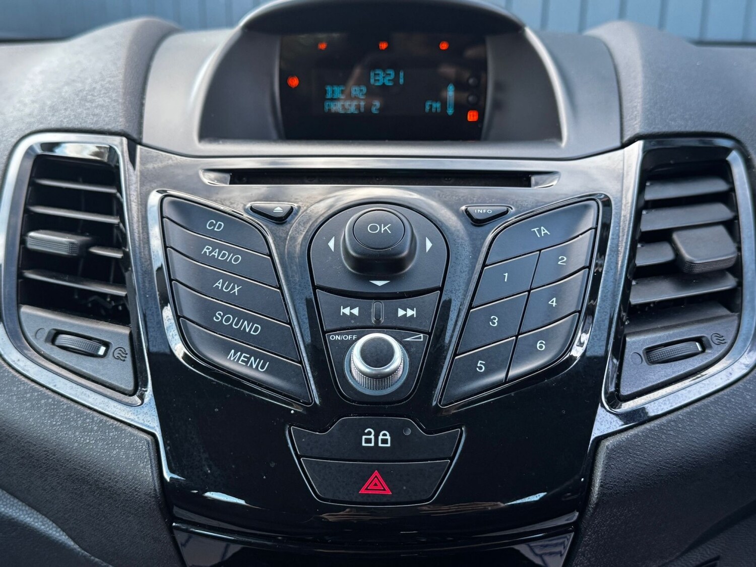 Used Ford Fiesta 2013 for sale - 78125240: Photo 16