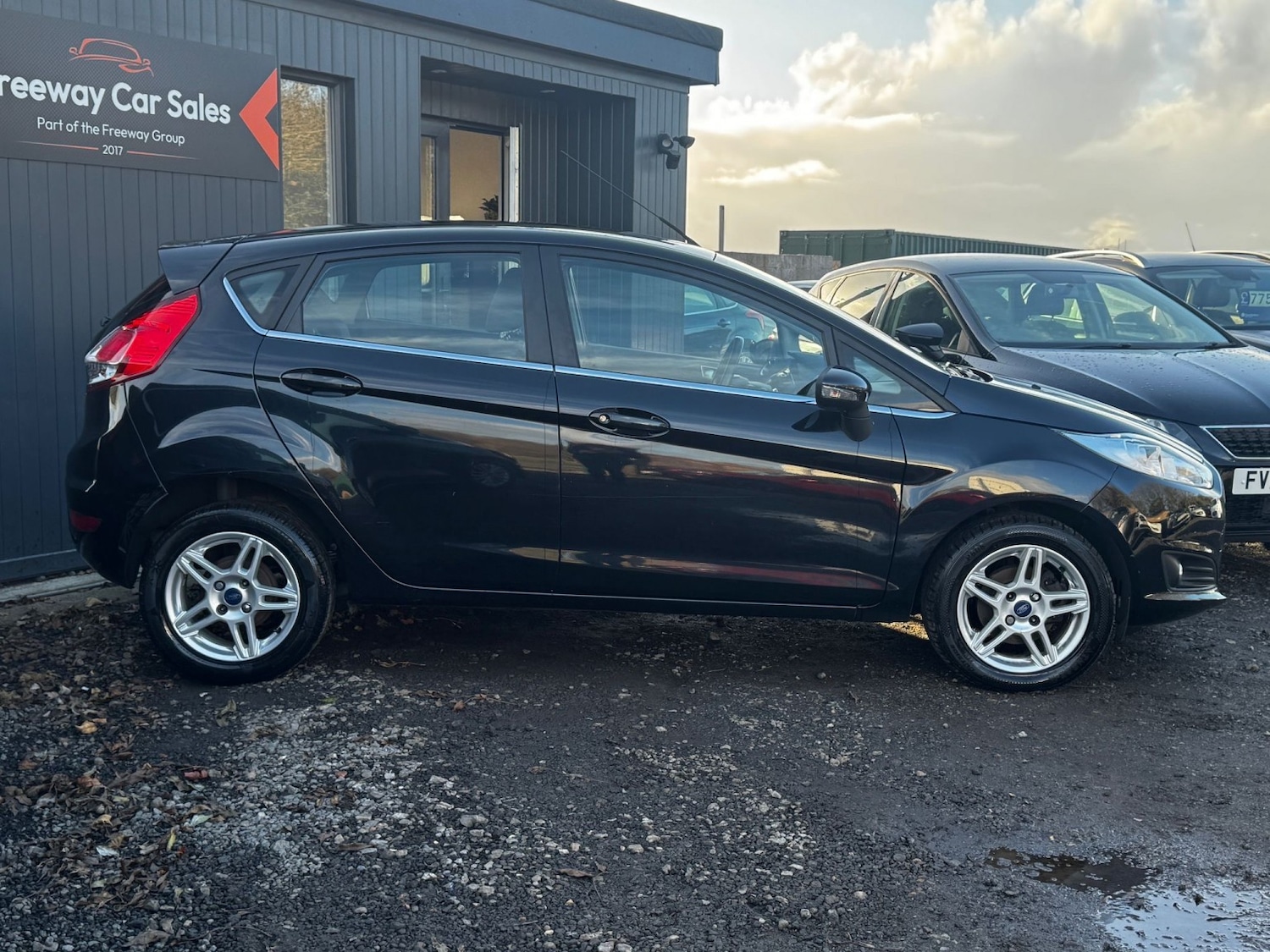 Used Ford Fiesta 2013 for sale - 78125240: Photo 2