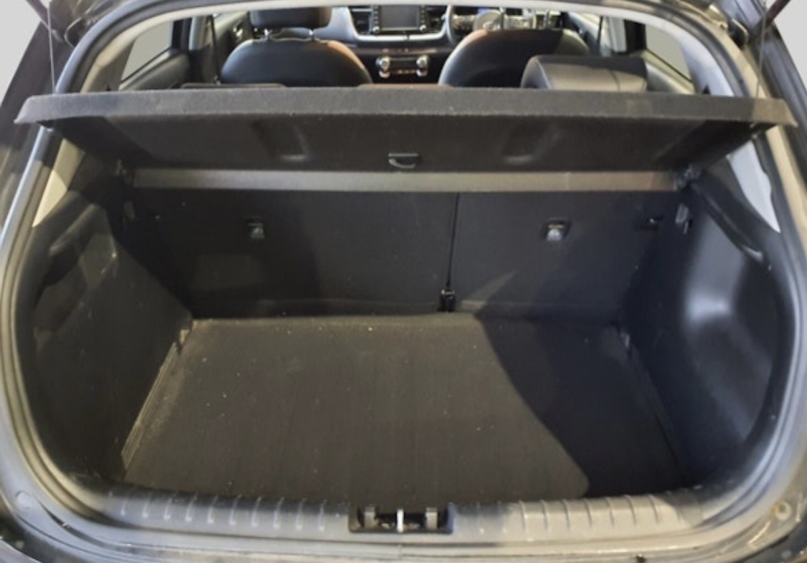 Used Kia Stonic 2018 for sale - 76631547: Photo 12