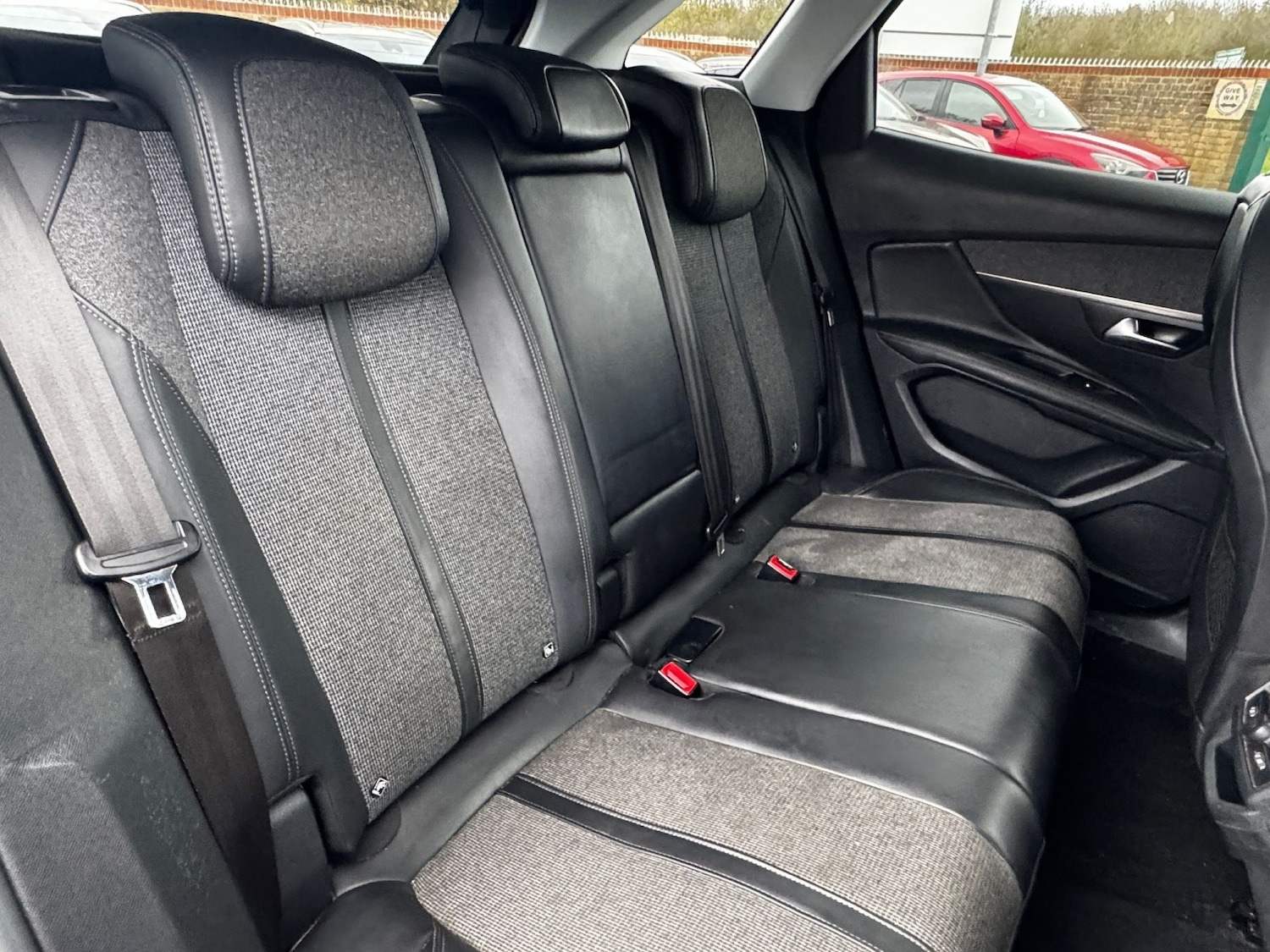 Used Peugeot 3008 2018 for sale - 76631468: Photo 19