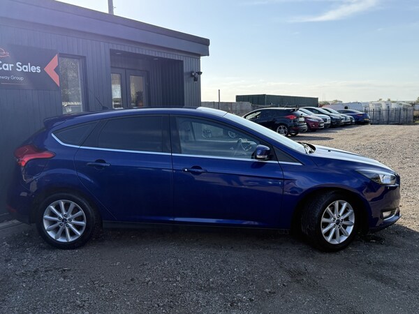 Used Ford Focus 2015 for sale - 76134108: Photo 2