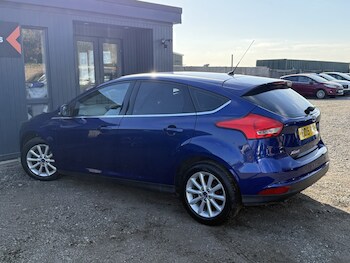 Used Ford Focus 2015 for sale - 76134108: Photo 3