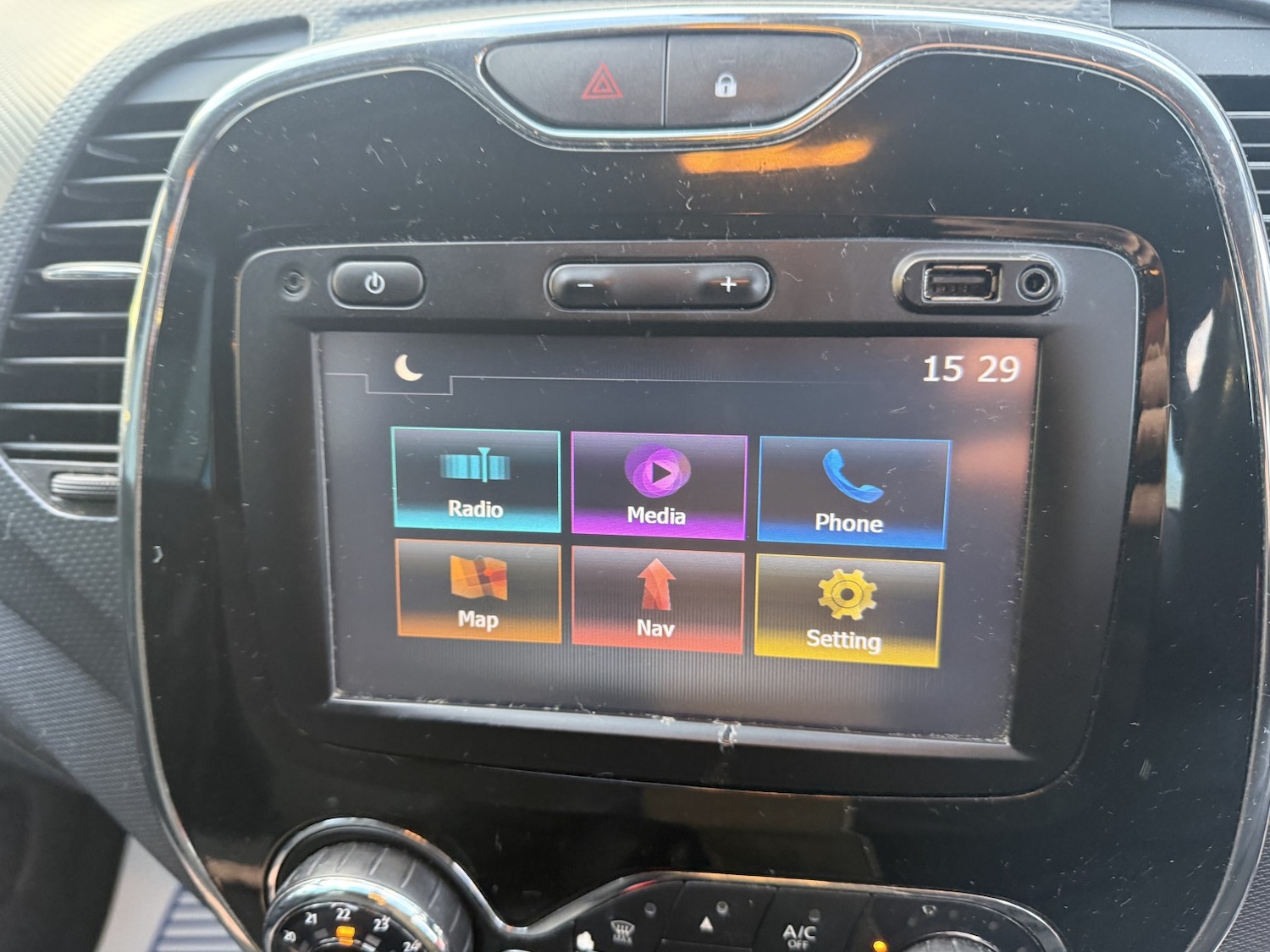 Used Renault Captur 2015 for sale - 76430910: Photo 12