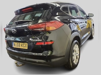 Used Hyundai TUCSON 2018 for sale - 77668599: Photo