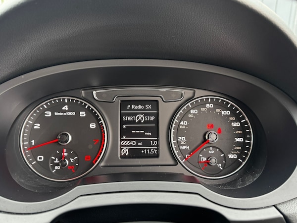 Used Audi Q3 2015 for sale - 75994590: Photo 13