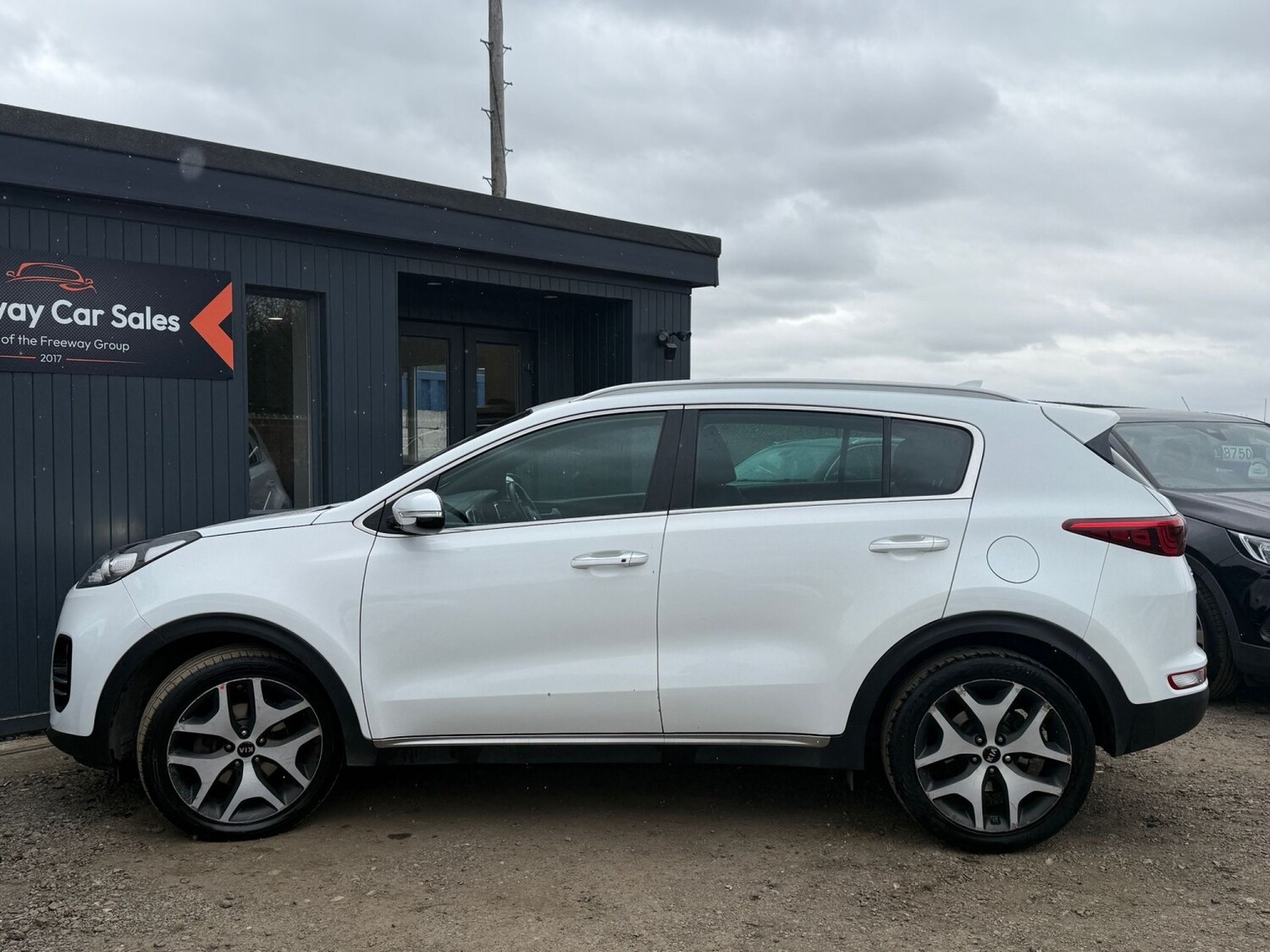 Used Kia Sportage 2017 for sale - 78018444: Photo 2