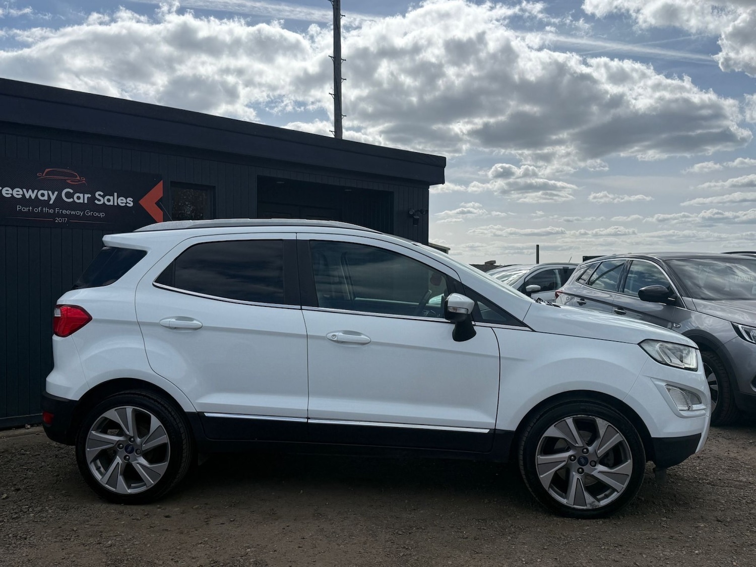 Used Ford Ecosport 2018 for sale - 78198031: Photo 2