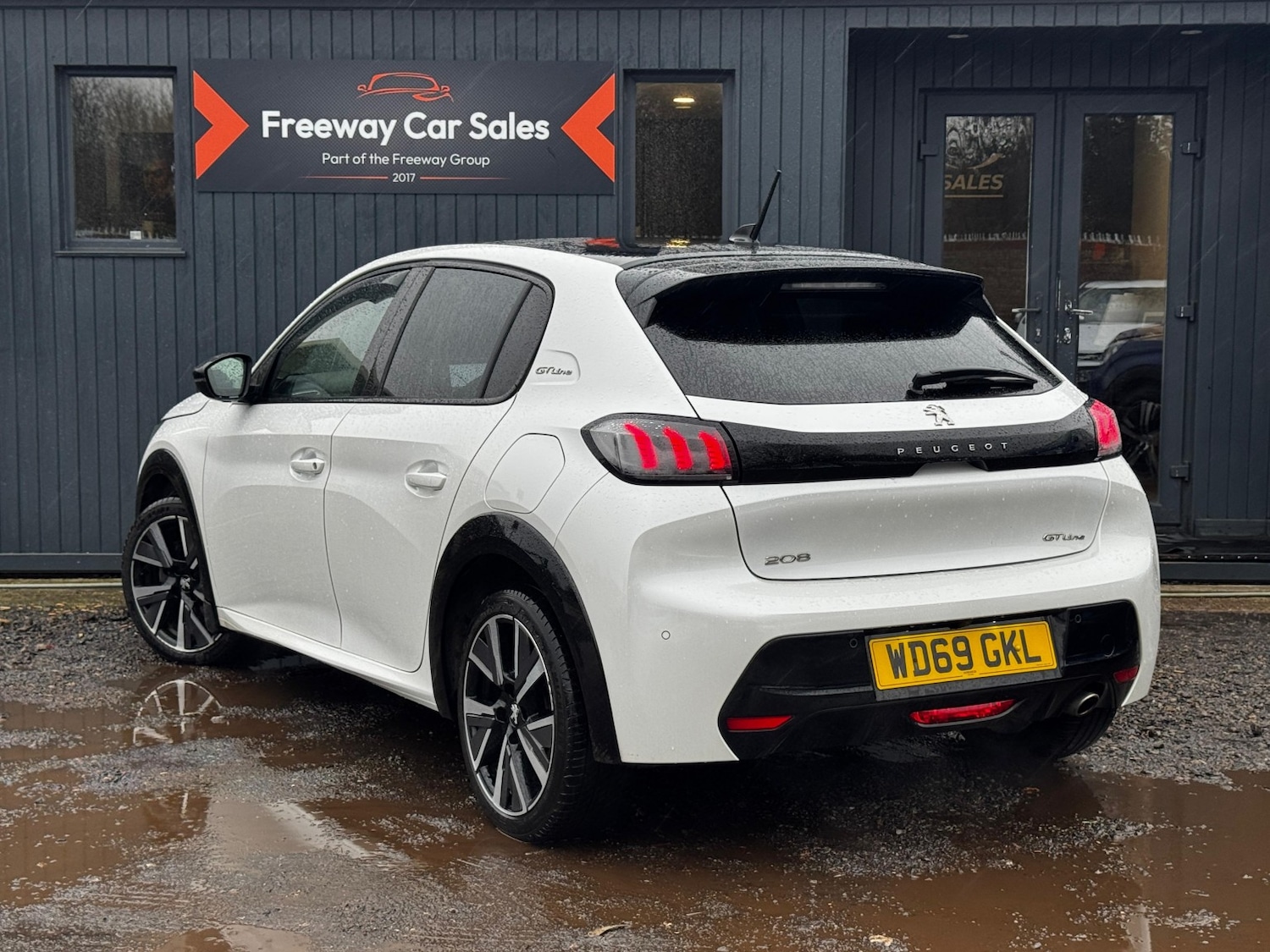 Used Peugeot 208 2020 for sale - 77113125: Photo 8