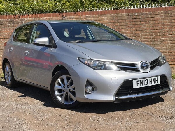 Used Toyota Auris 2013 for sale - 74582311: Photo 1