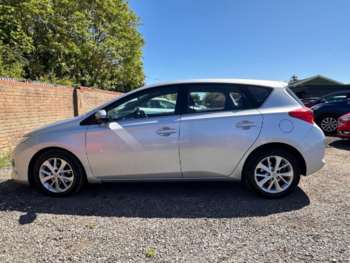 Used Toyota Auris 2013 for sale - 74582311: Photo