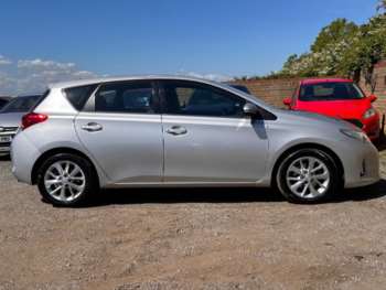 Used Toyota Auris 2013 for sale - 74582311: Photo