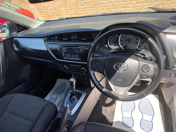 Used Toyota Auris 2013 for sale - 74582311: Photo 9