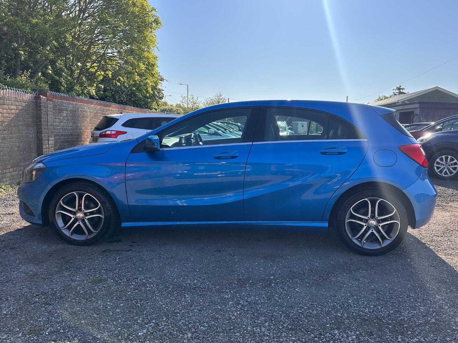 Used Mercedes-Benz A-Class 2013 for sale - 76794608: Photo 2