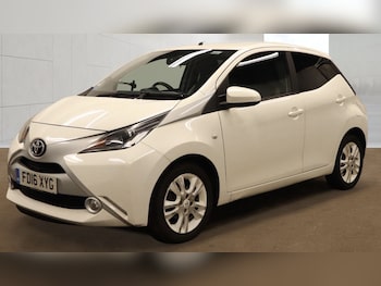 Used Toyota AYGO 2016 for sale - 79386235: Photo